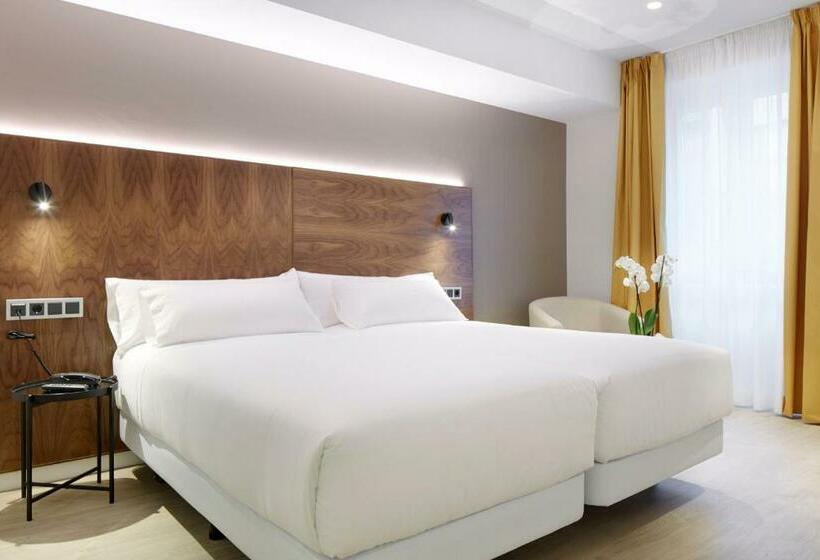 غرفة ديلوكس, Arrizul Congress