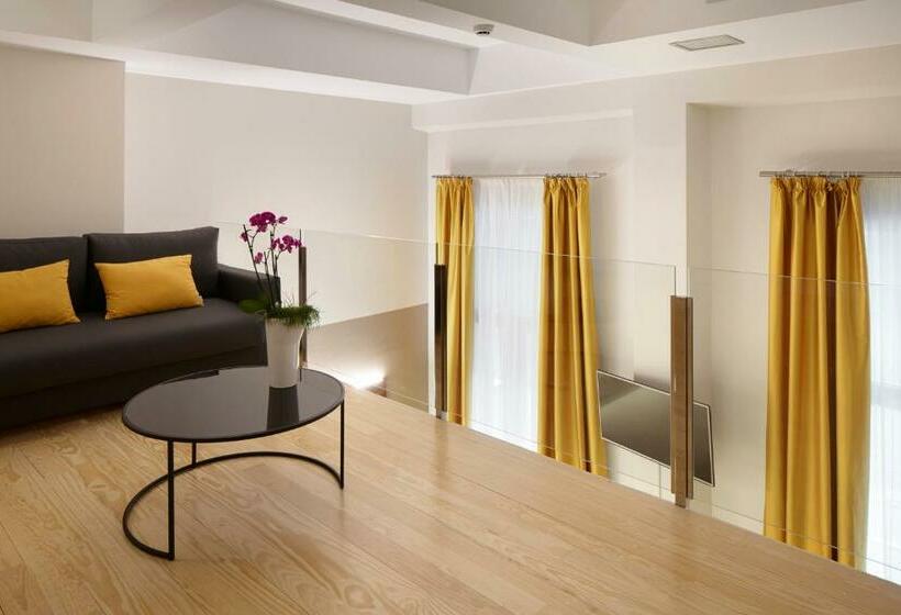 جناح دوبلكس, Arrizul Congress