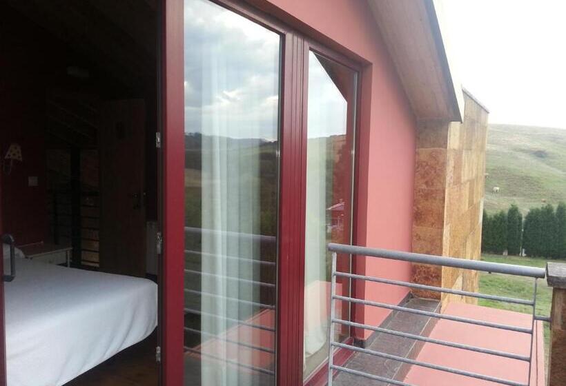 غرفة دور أخير, La Casina