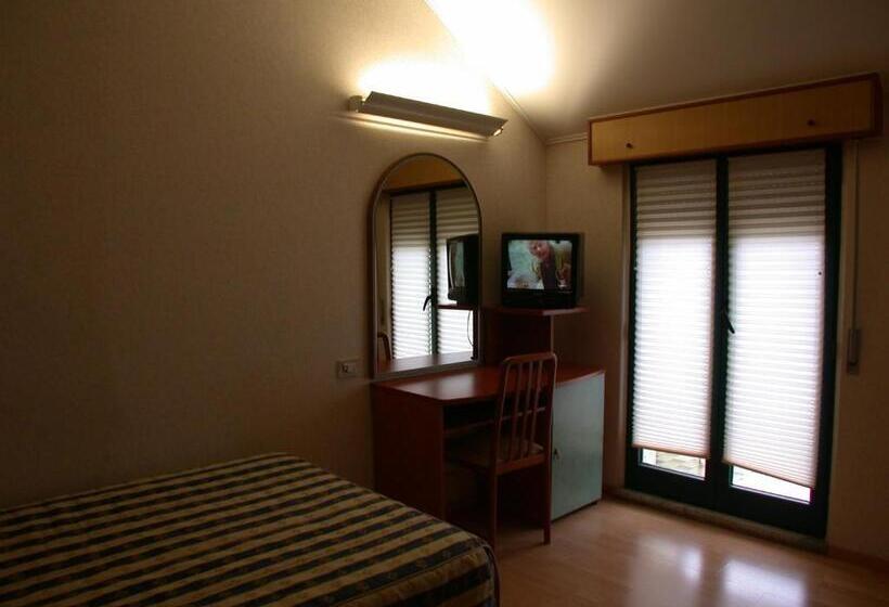 חדר יחיד קלאסי, La Pergola