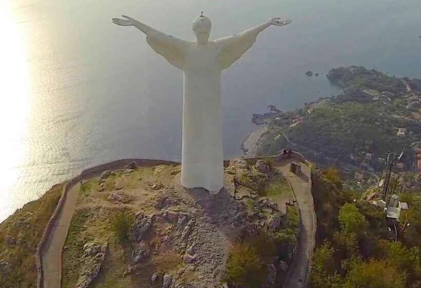 חדר יחיד קלאסי, La Pergola