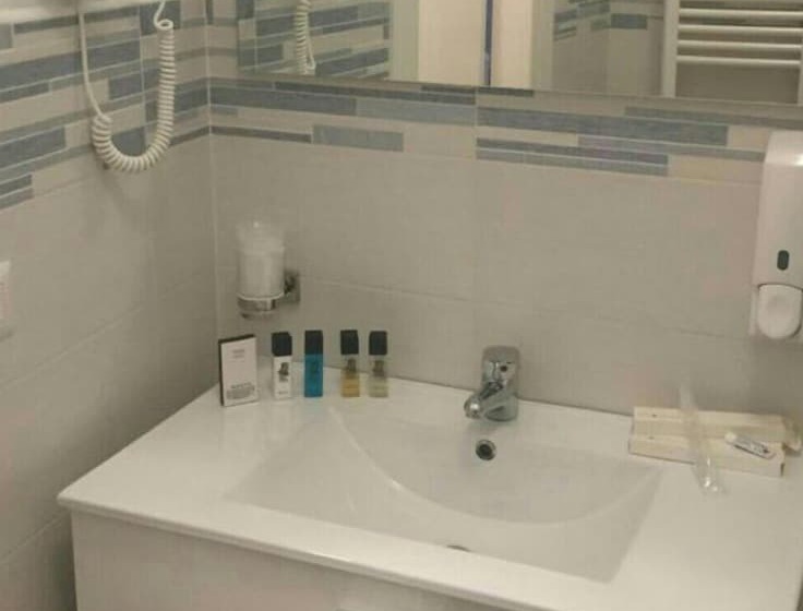 غرفة قياسية, La Vela