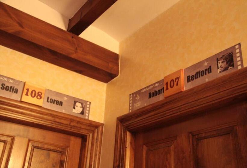 חדר סטנדרט עם ג'קוזי, Habitaciones Y Estudios  Hotel Posada De Cantabria   Terraza Panorámica  Gintonic Bar