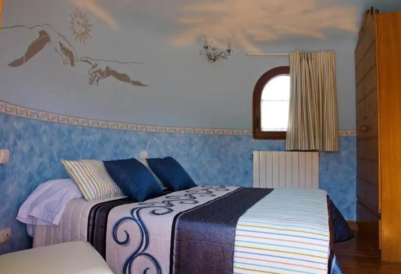 バスタブ付きスーペリアールーム, Habitaciones Y Estudios  Hotel Posada De Cantabria   Terraza Panorámica  Gintonic Bar