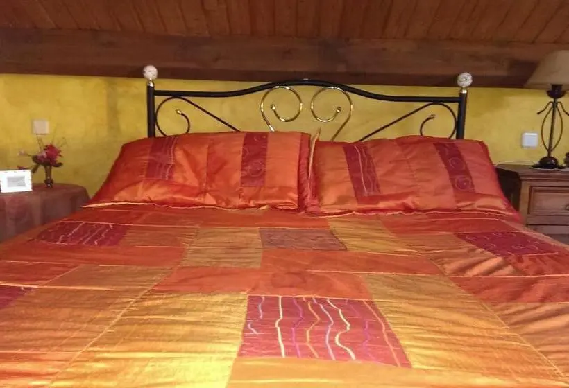 ペントハウスルーム, Habitaciones Y Estudios  Hotel Posada De Cantabria   Terraza Panorámica  Gintonic Bar
