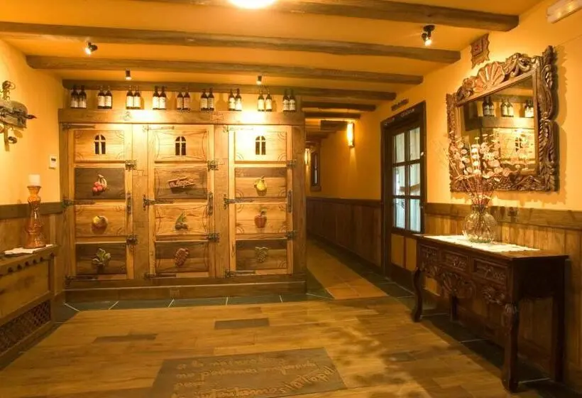 Superior-huone, Prada A Tope Palacio De Canedo