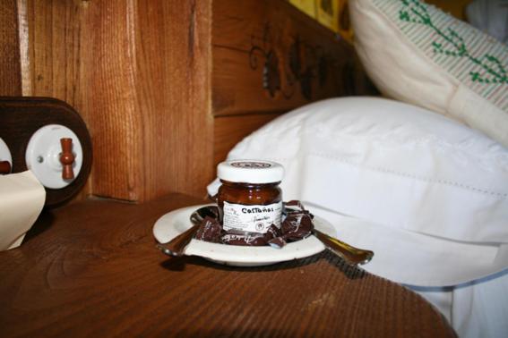 스위트, Prada A Tope   Palacio De Canedo