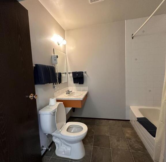 غرفة قياسية سرير ملكى لذوى الإحتياجات الخاصة, Howard Johnson By Wyndham Edson