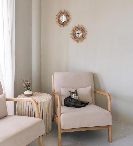 Family Bungalow, Indie Beach Bungalows