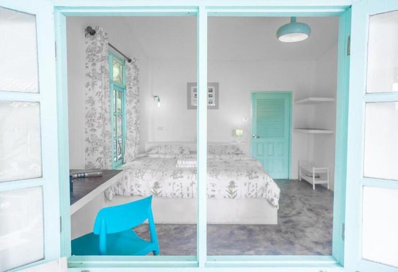 Superior Bungalow, Indie Beach Bungalows