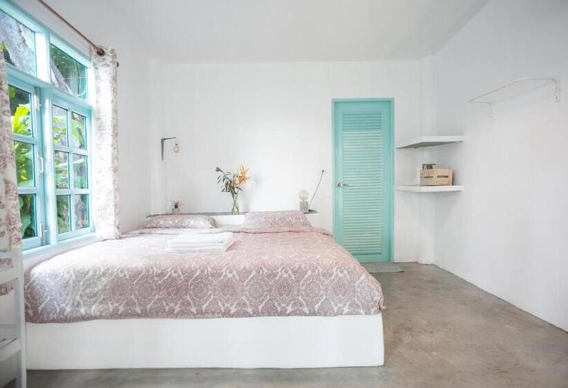 Standard Bungalow, Indie Beach Bungalows