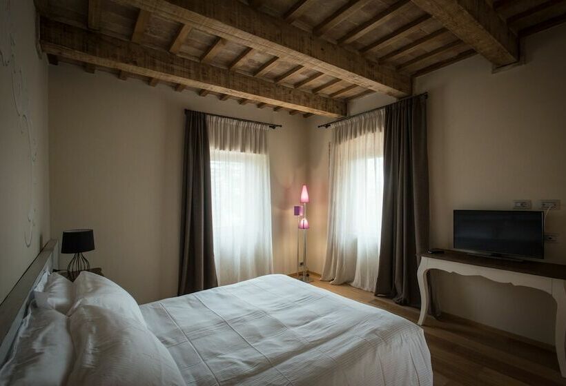 סוויטה עם טרסה, Villa Anitori Prestige Relais & Spa