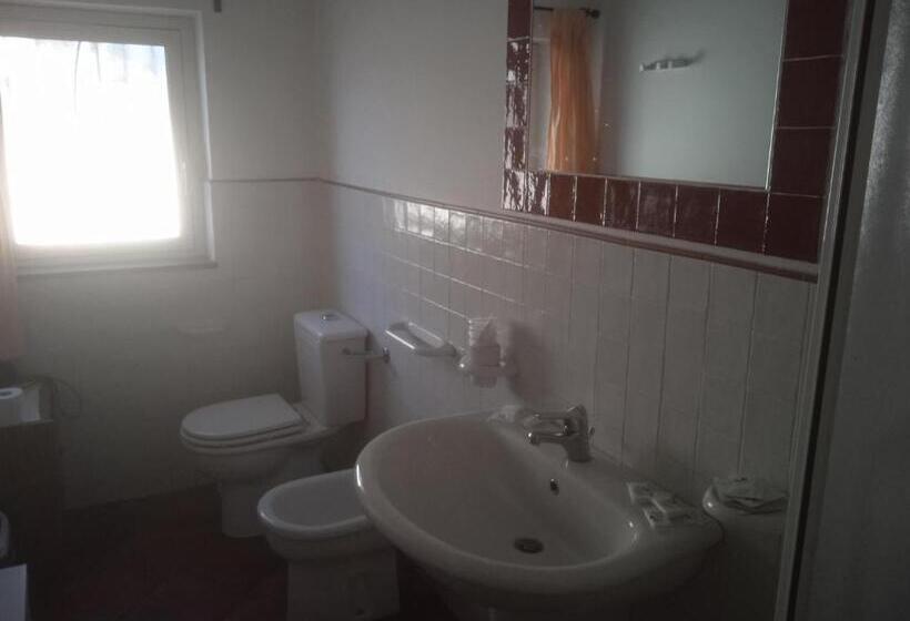 اتاق خانوادگی, B&b Etna Country