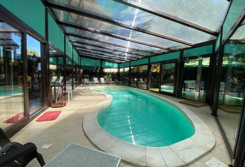 اتاق لوکس, B&b Etna Country