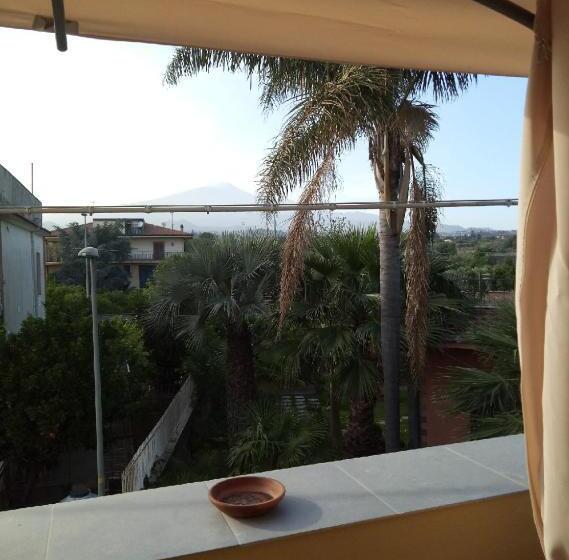 سوئیت جونیور با تراس, B&b Etna Country