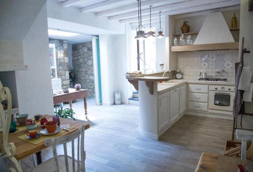 غرفة قياسية, La Rocca Maison De Charme