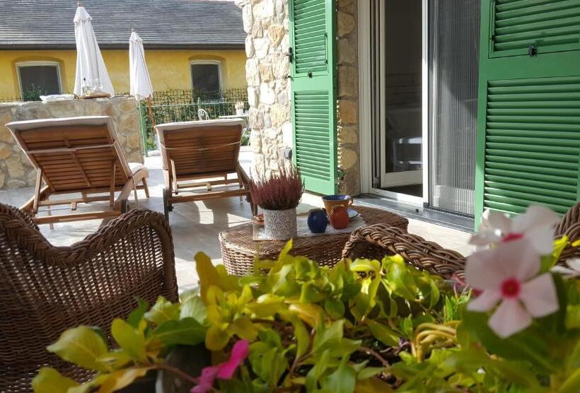 غرفة قياسية, La Rocca Maison De Charme