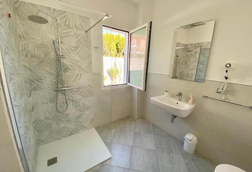 اتاق خانوادگی, Tigrillo Bed&breakfast