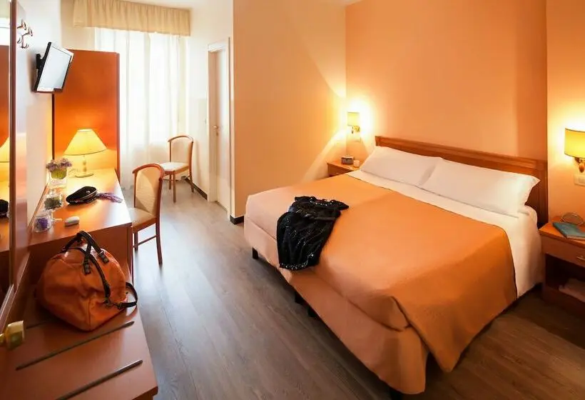 Standard-huone, Curtis Centrale