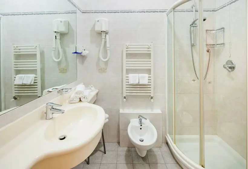 Standard-huone, Curtis Centrale