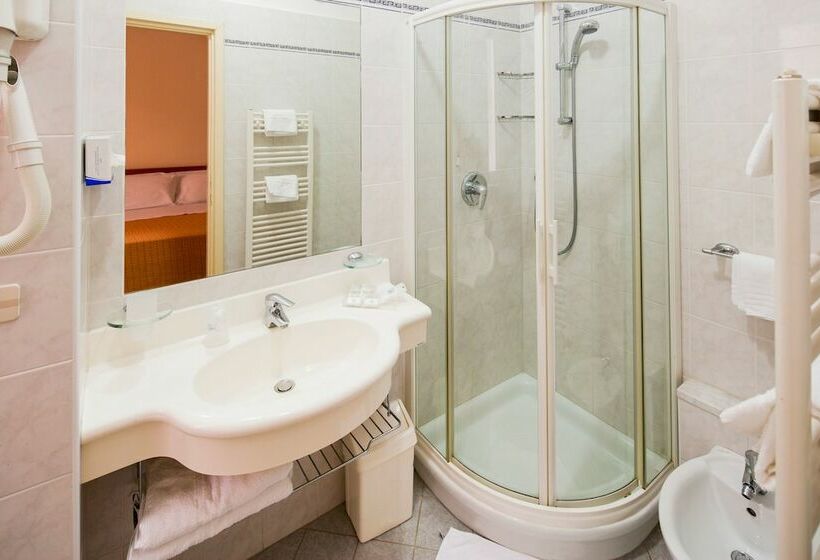 חדר סטנדרט, Curtis Centrale