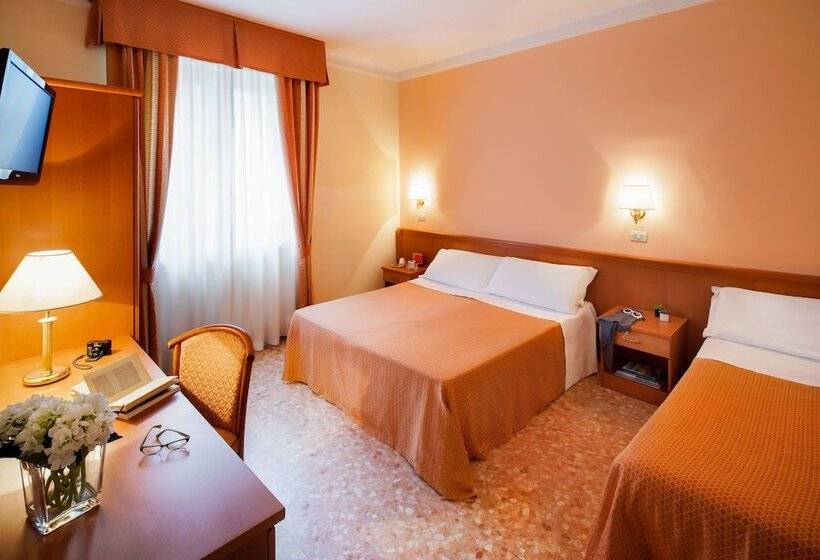 Quarto Triplo Estandar, Curtis Centrale