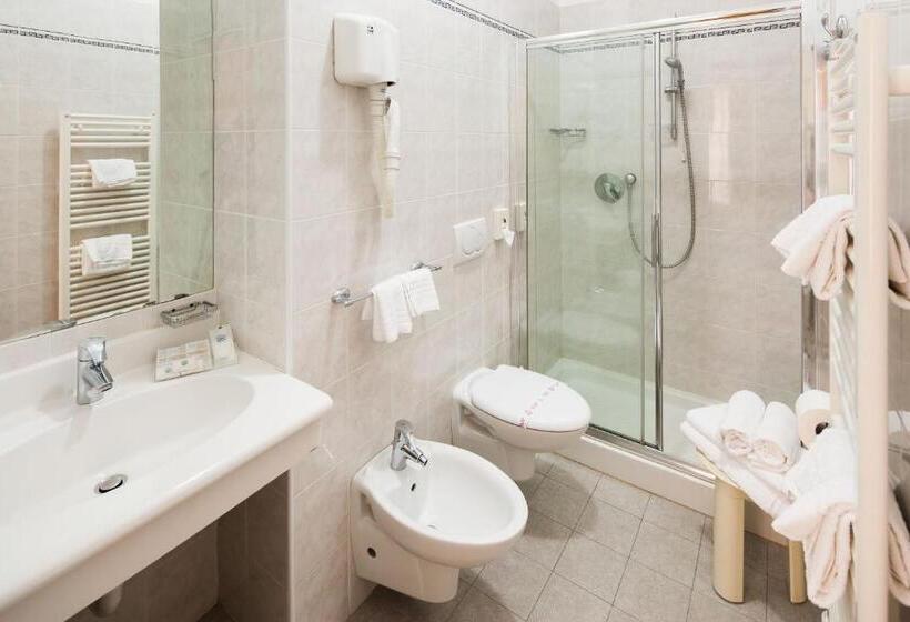 חדר סטנדרט עם מרפסת, Curtis Centrale