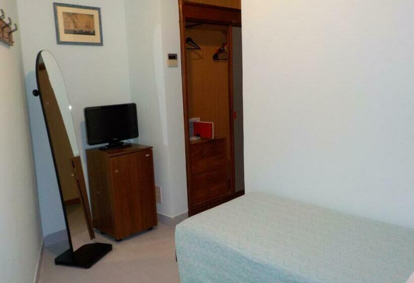 标准单人间, Le Pleiadi