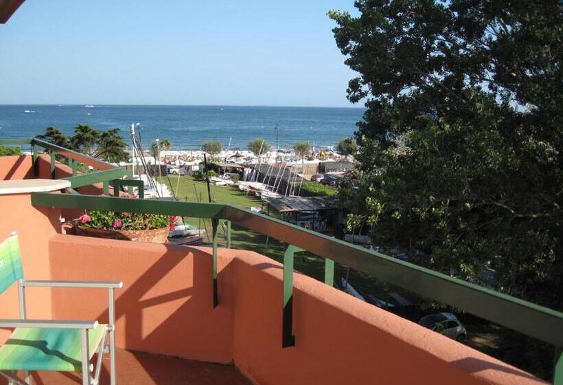 带阳台的三人标准间, Le Pleiadi