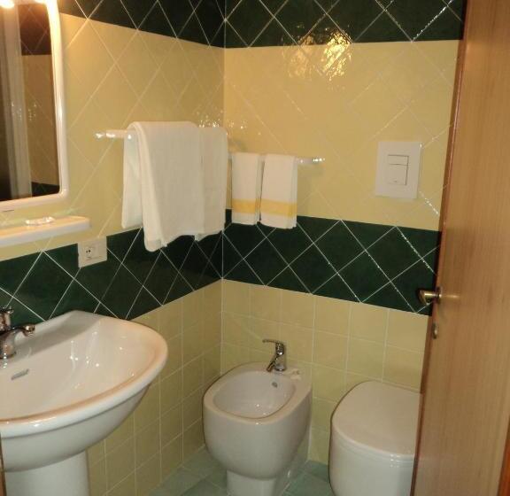 带阳台的三人标准间, Le Pleiadi