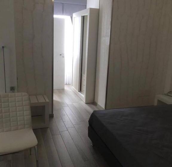 수피리어 룸, Paladini