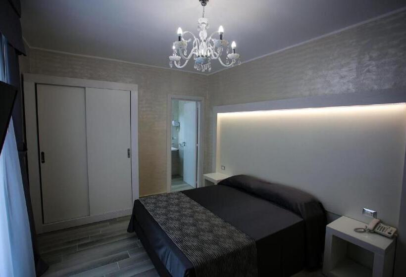 수피리어 룸, Paladini