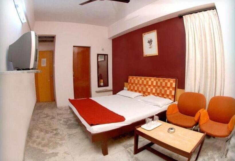 חדר דלוקס, Rahi Inn