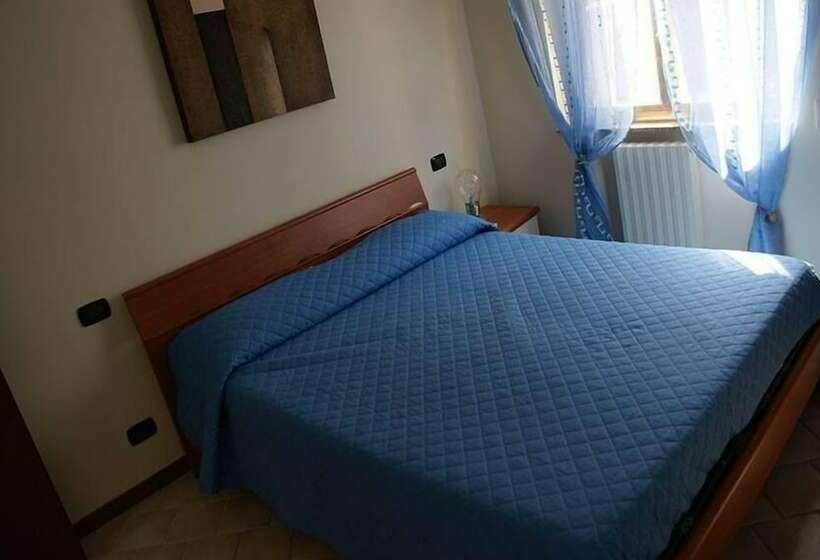 חדר סטנדרט לשלושה, B&b By Filomena