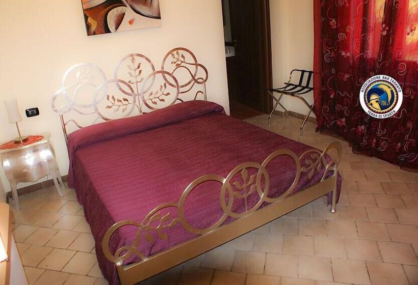 חדר סטנדרט לארבעה, B&b By Filomena