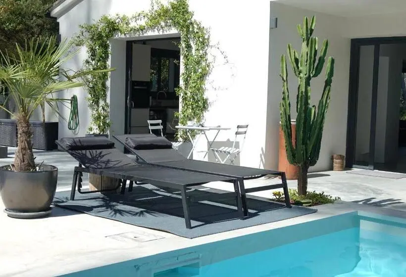 バルコニー付きスタンダードルーム, Arty Provence, Piscine Chauffée