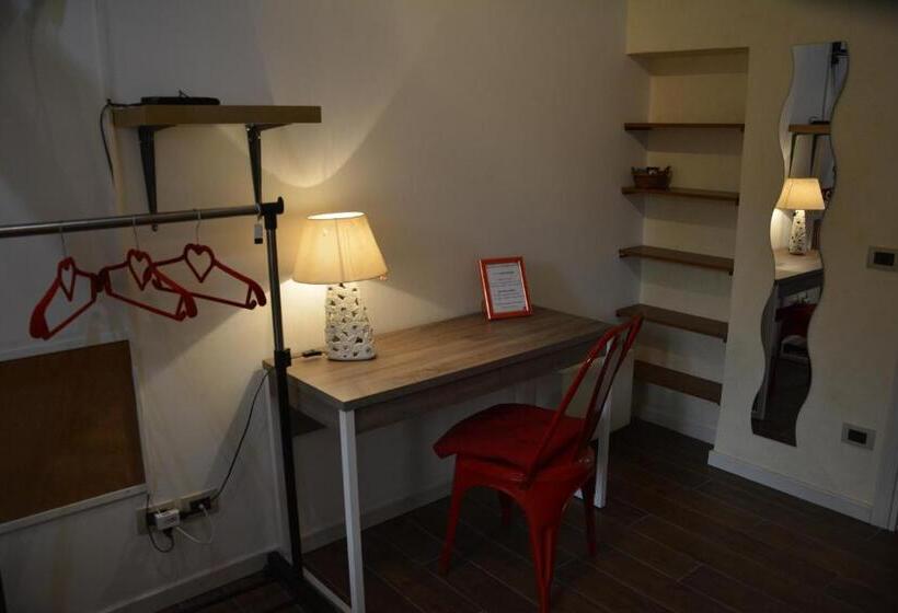 اتاق استاندارد یک نفره, Posada Verona Hedge