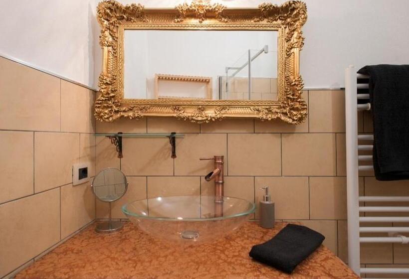 اتاق استاندارد یک نفره, Posada Verona Hedge