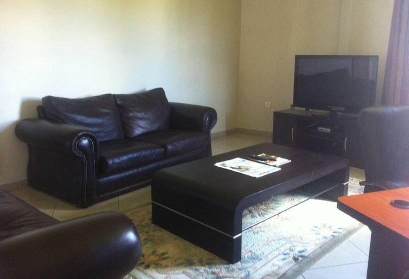 سوئیت پرزیدنت, Desert Sands Motel