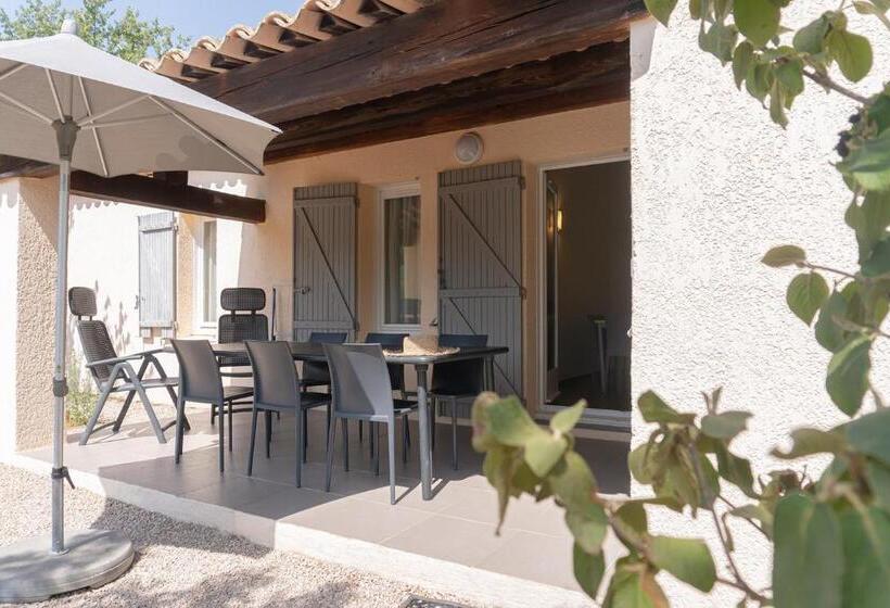 شقة غرفتين, Domaine La Tour Carrée