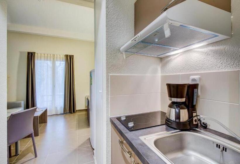 إستوديو قياسى, Domaine La Tour Carrée