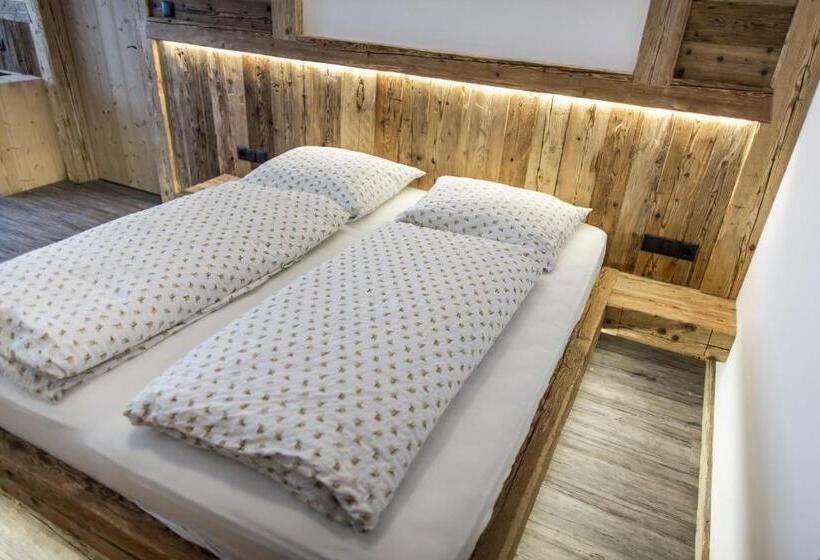 高级大房间, Neuwirt