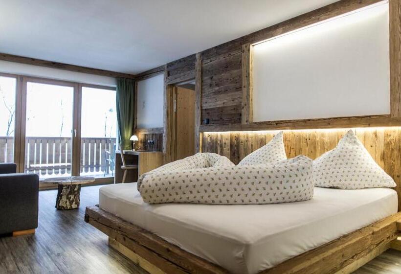 高级大房间, Neuwirt