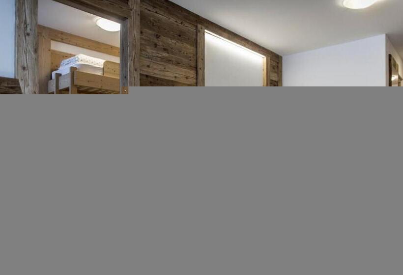 高级大房间, Neuwirt