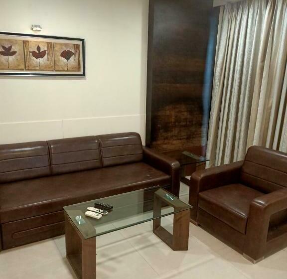 غرفة قياسية, Rudra Shelter International