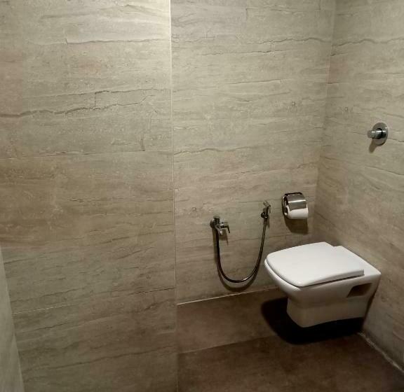 غرفة قياسية, Rudra Shelter International