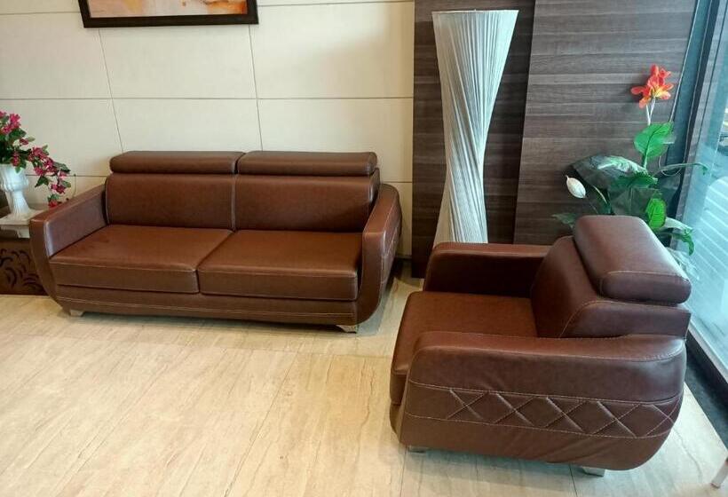 جناح, Rudra Shelter International