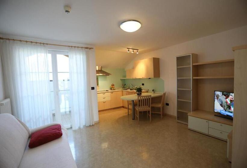 דירת חדר, Stampfer B&b