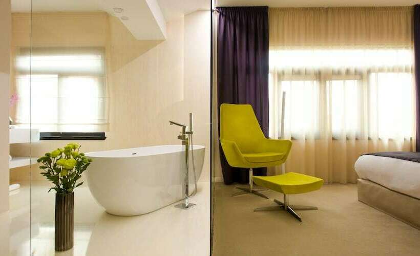 غرفة ديلوكس, Vila Class