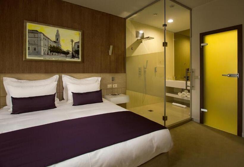 غرفة بيزنس, Vila Class